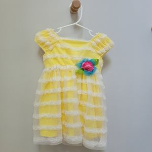 Sweet Heart Rose Ruched Tulle Yellow and White girls dress, size 2 years